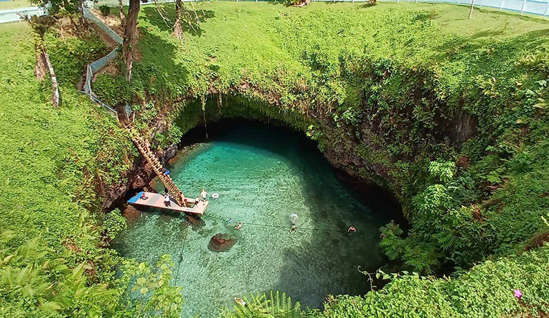 To Sua Ocean Trench Tour